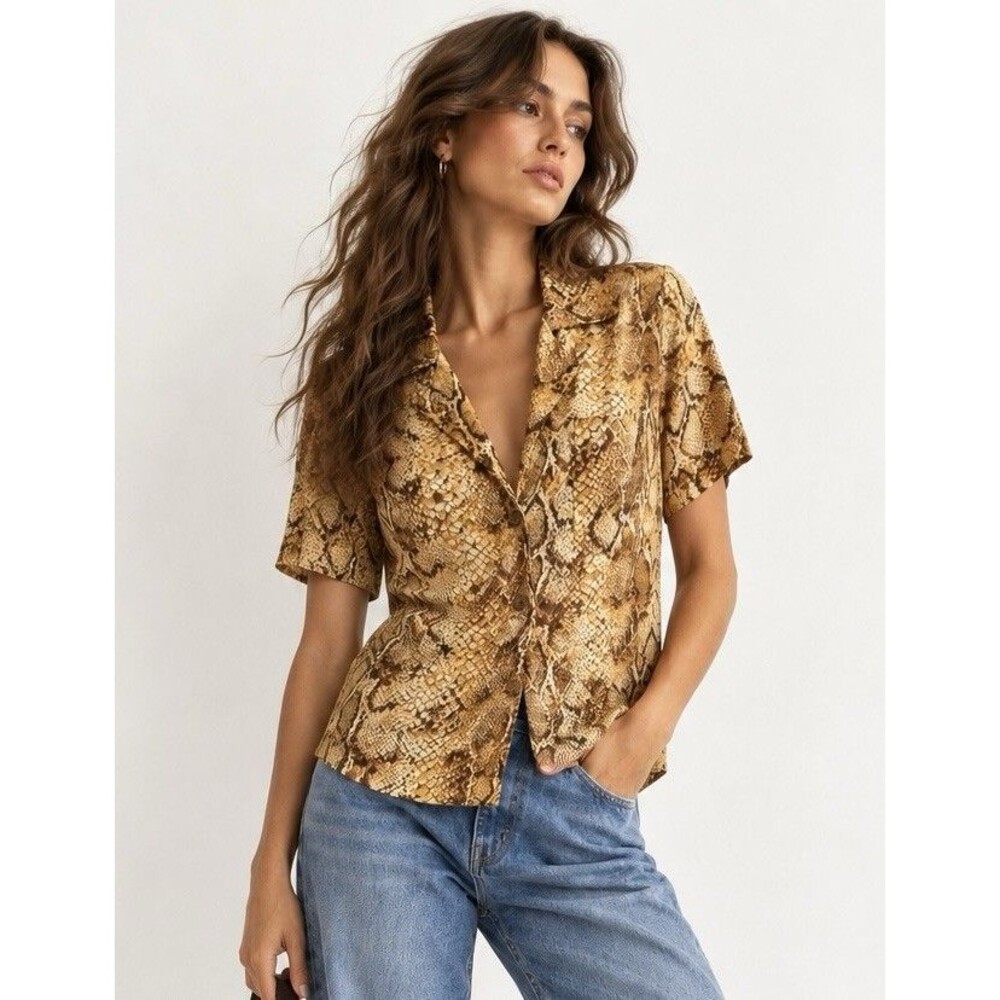 Reformation Vintage Snake Print Short Sleeve Button Blouse Top XS Made in USA
